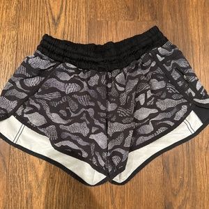 Lulu lemon black and white tracker shorts, 4 inch inseam, size 8